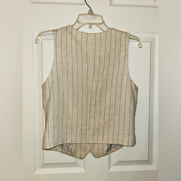 Monteau Linen Blend Pinstripe Vest and Pant set Outfit Size Medium NWT - Picture 4 of 5